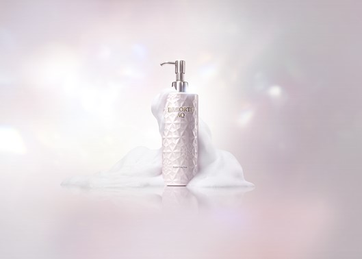 <p><strong>DECORTÉ AQ&nbsp;Body Care Collection – la tua bellezza a tutto tondo</strong></p>