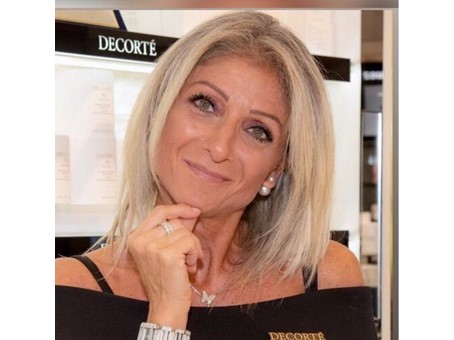<p><strong>Intervista a Kathyuscia Cerri, beauty ambassador Decorté&nbsp;presso Le Vanità Profumerie a Firenze</strong></p>